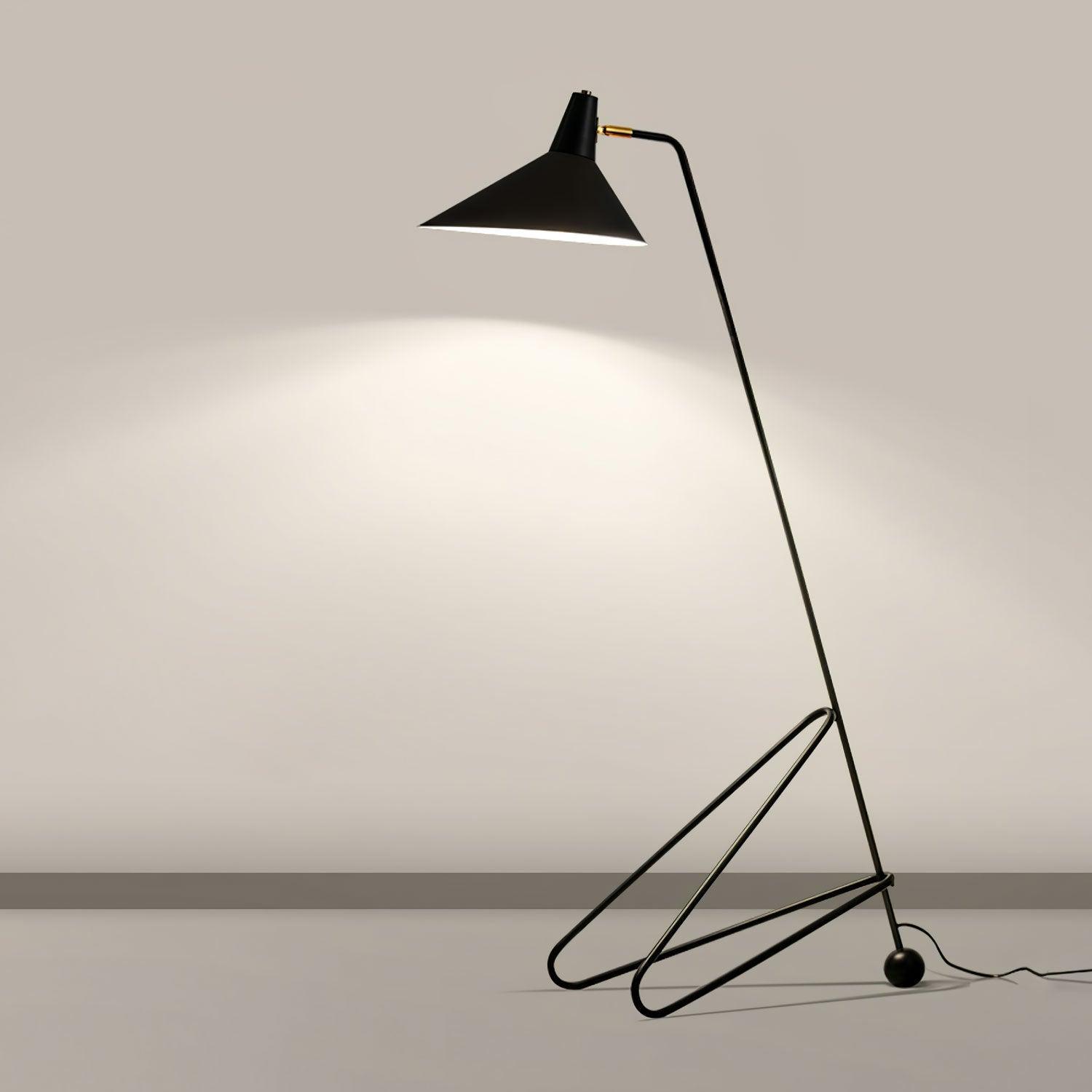 Svelte_Noir_Floor_Lamp_4