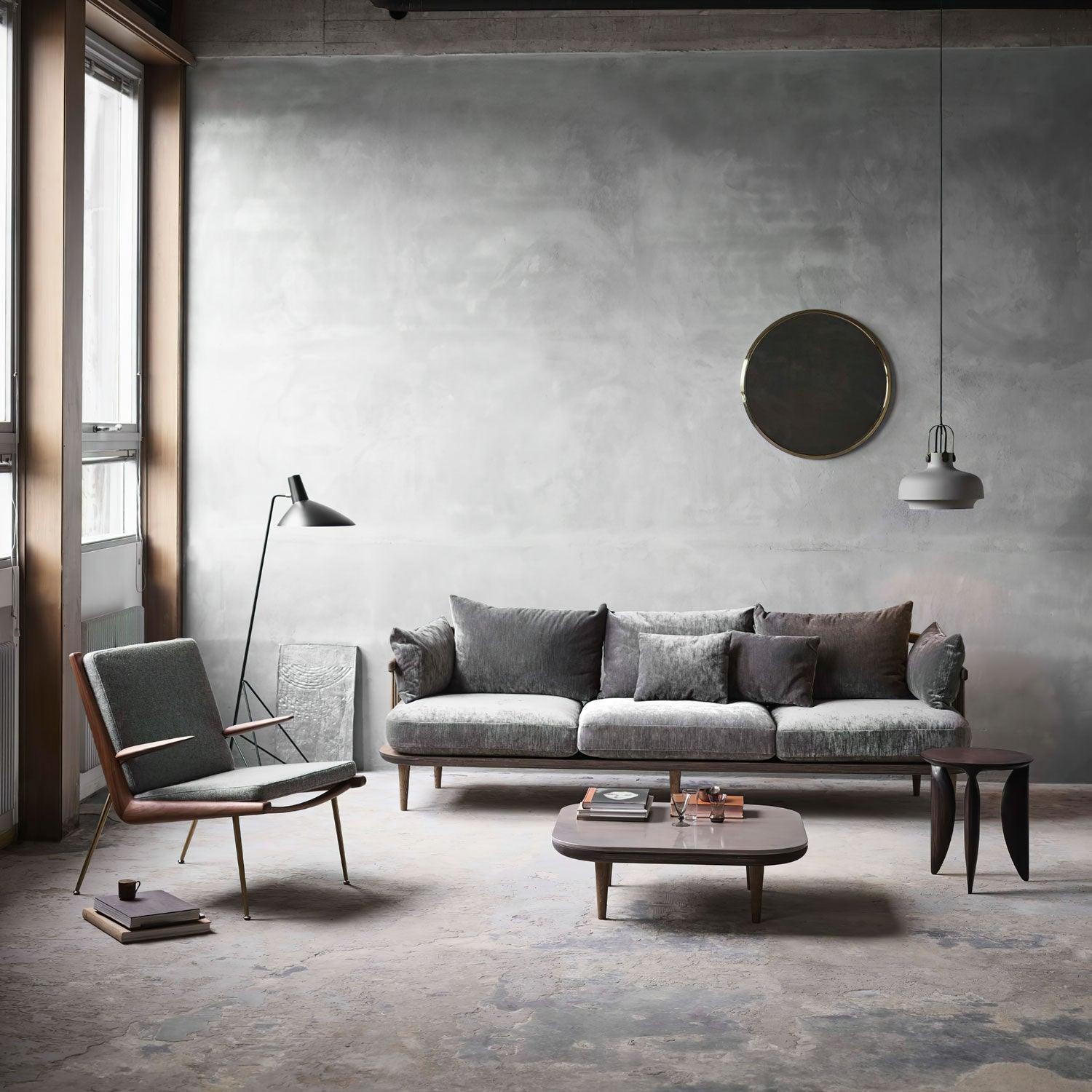 Svelte_Noir_Floor_Lamp_8