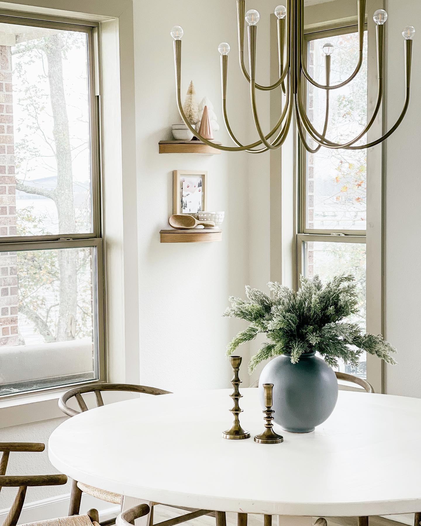 Swoop_Arm_Chandelier_25