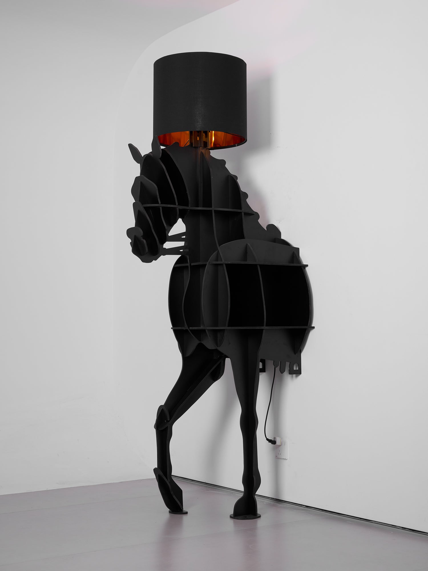 Tete_Horse_Floor_Lamp_100