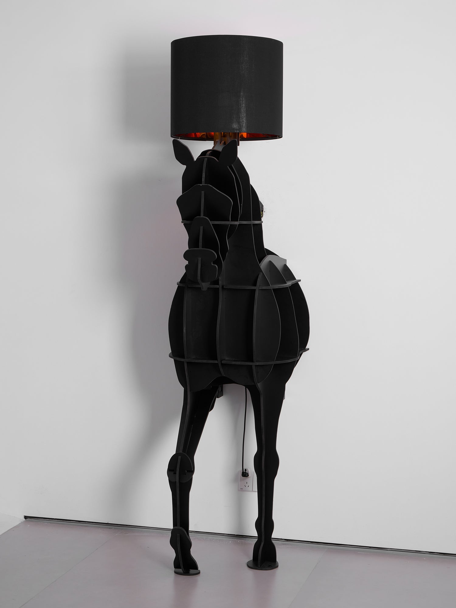 Tete_Horse_Floor_Lamp_101