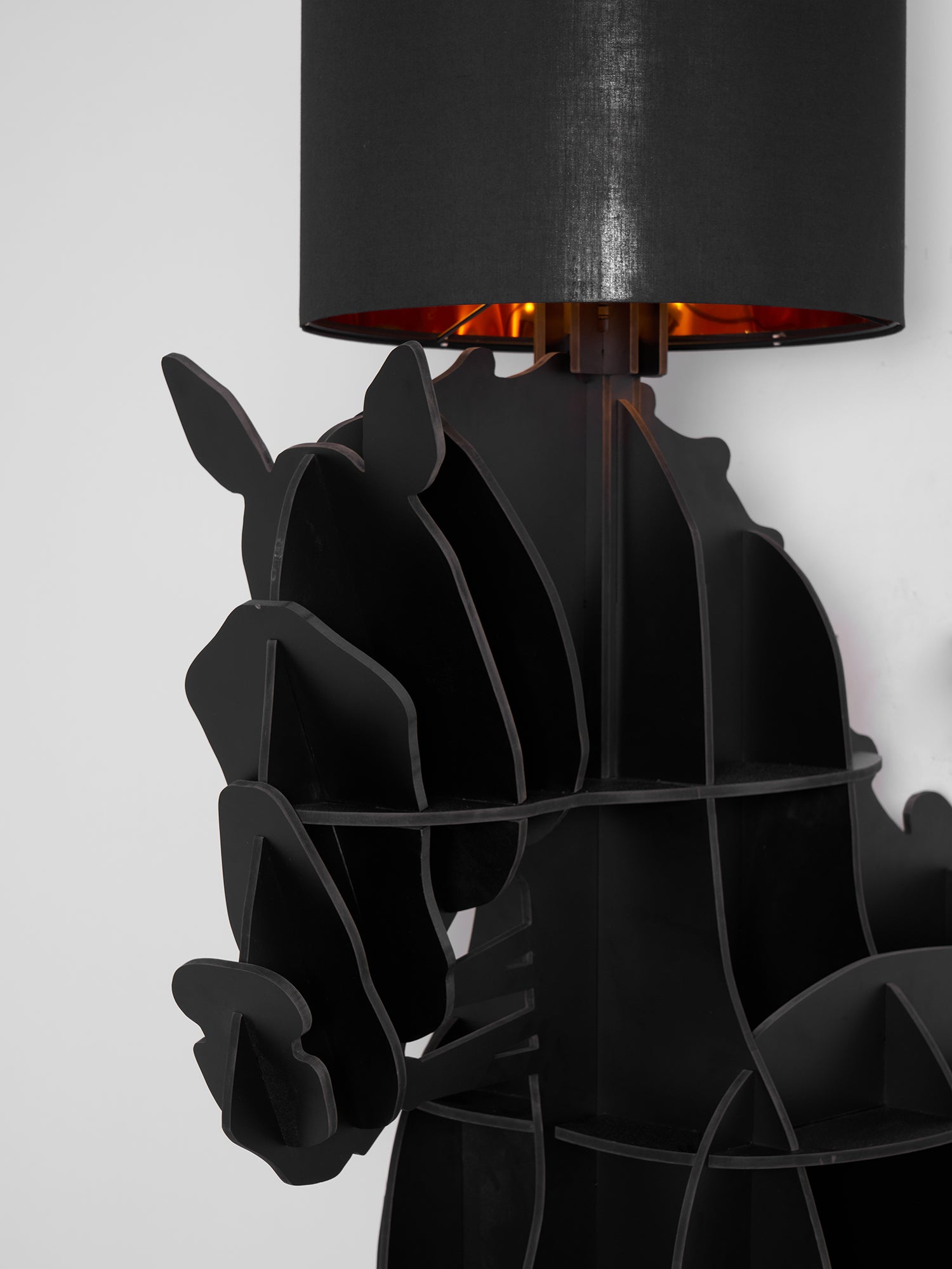 Tete_Horse_Floor_Lamp_103