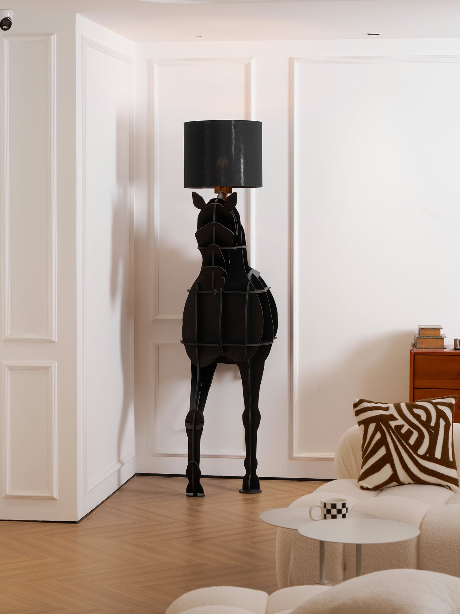 Tete_Horse_Floor_Lamp_110