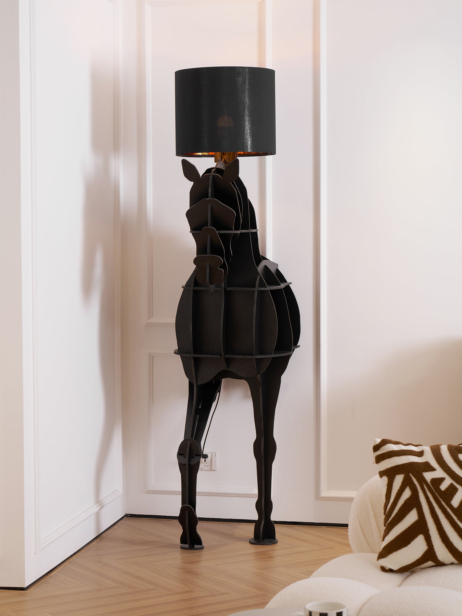 Tete_Horse_Floor_Lamp_112