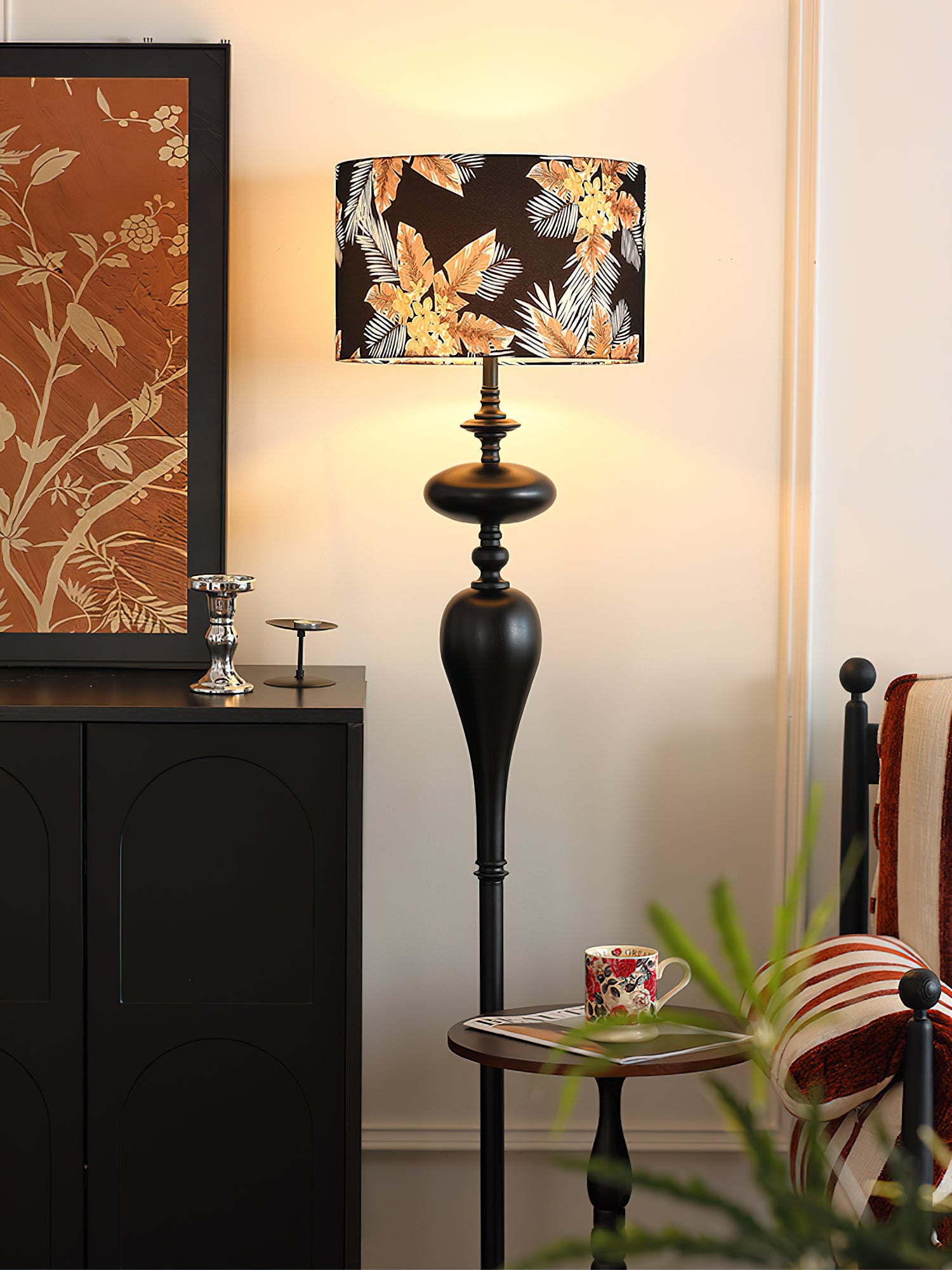 Thaddeus-Floor-Lamp_10
