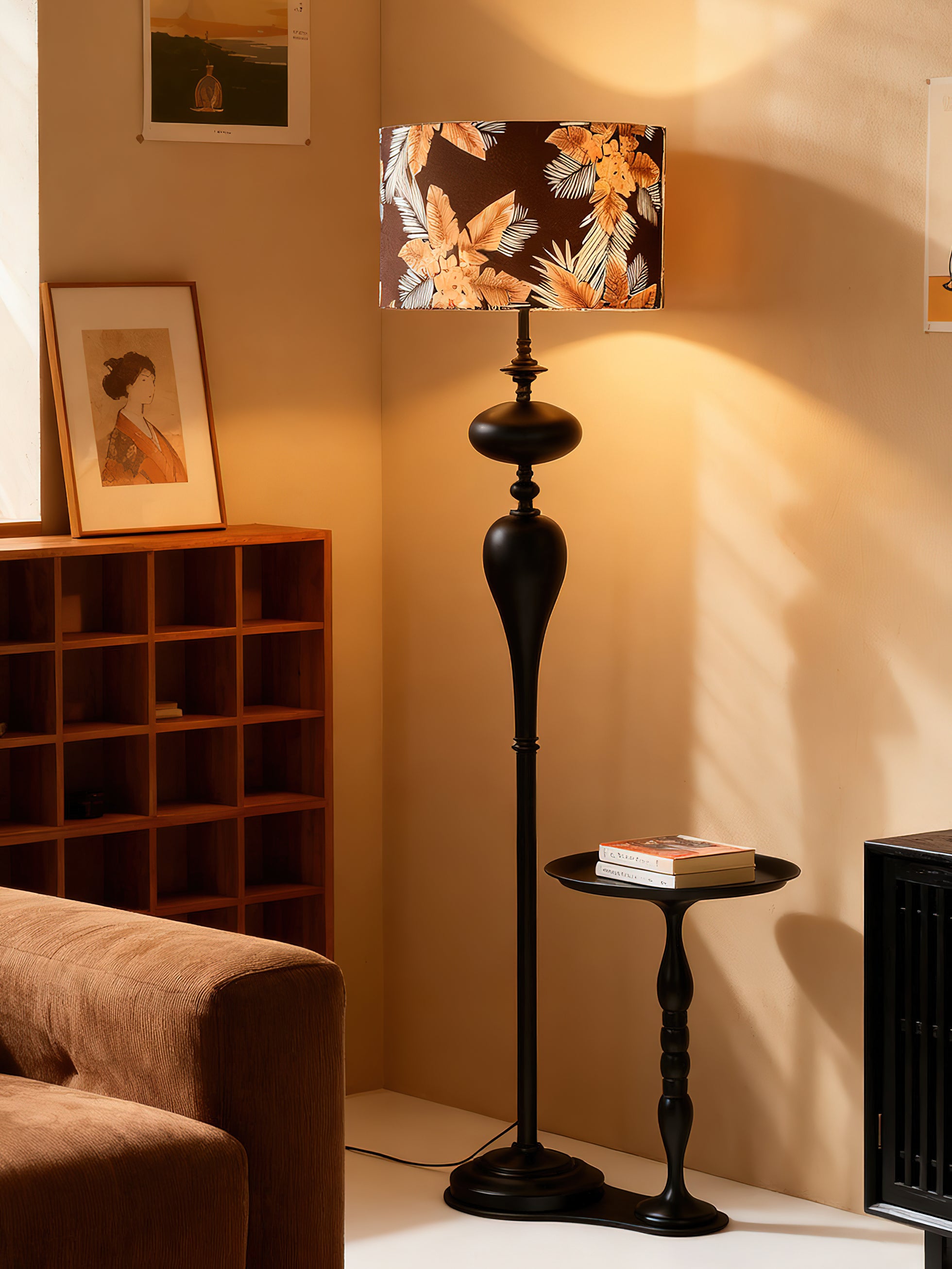Thaddeus-Floor-Lamp_13