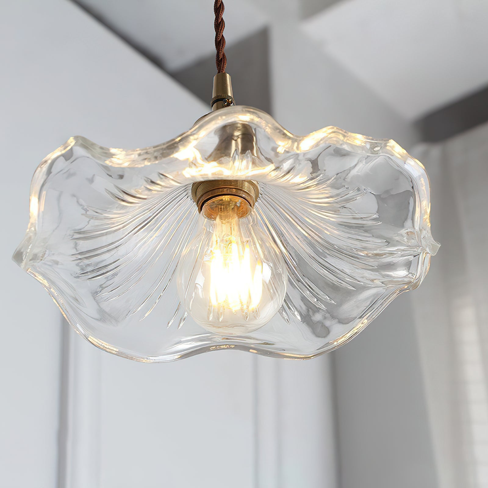 Tiffany-Lotus-Pendant-Lamp_11