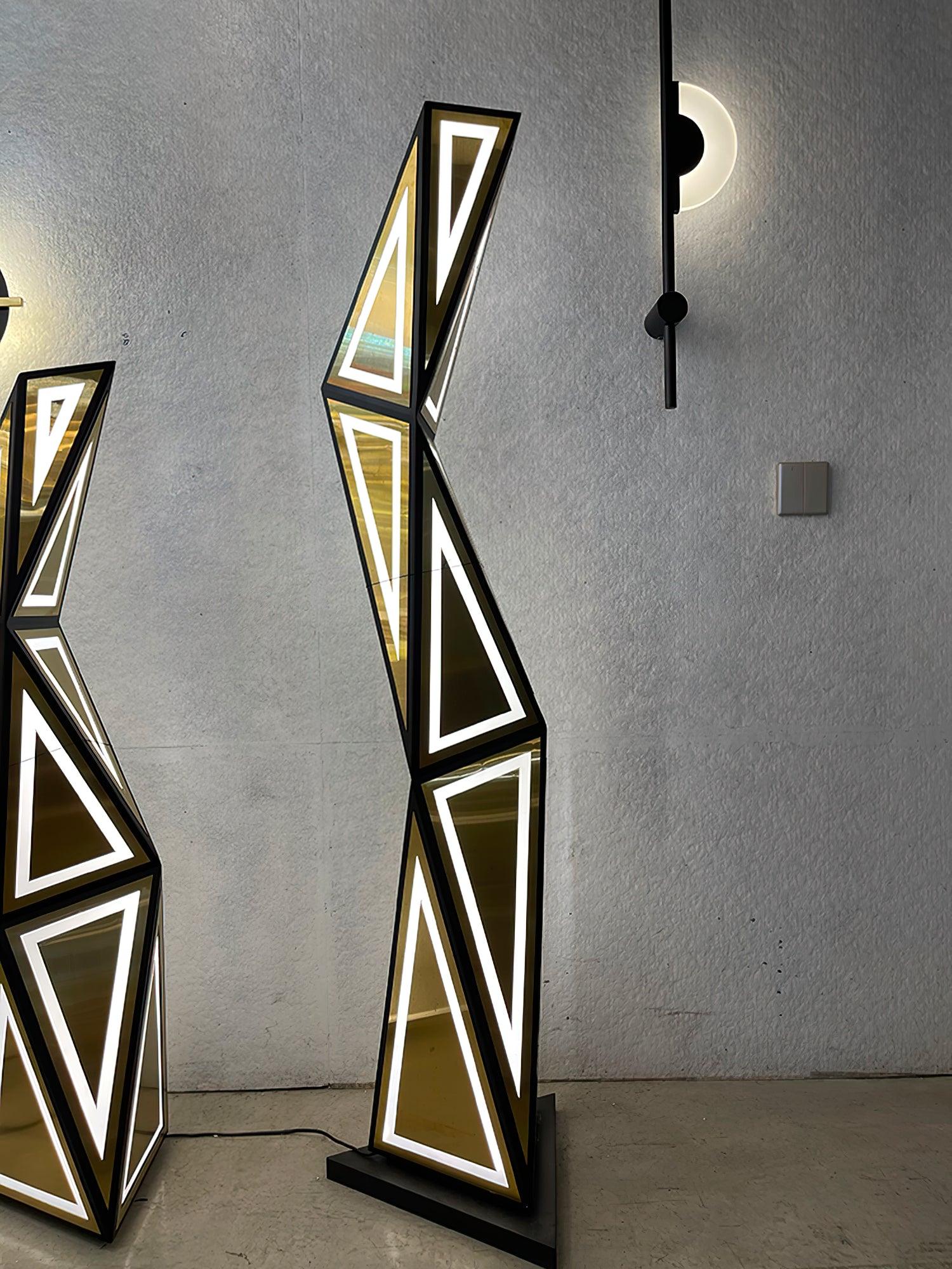 Tri23F_Floor_Lamp_10