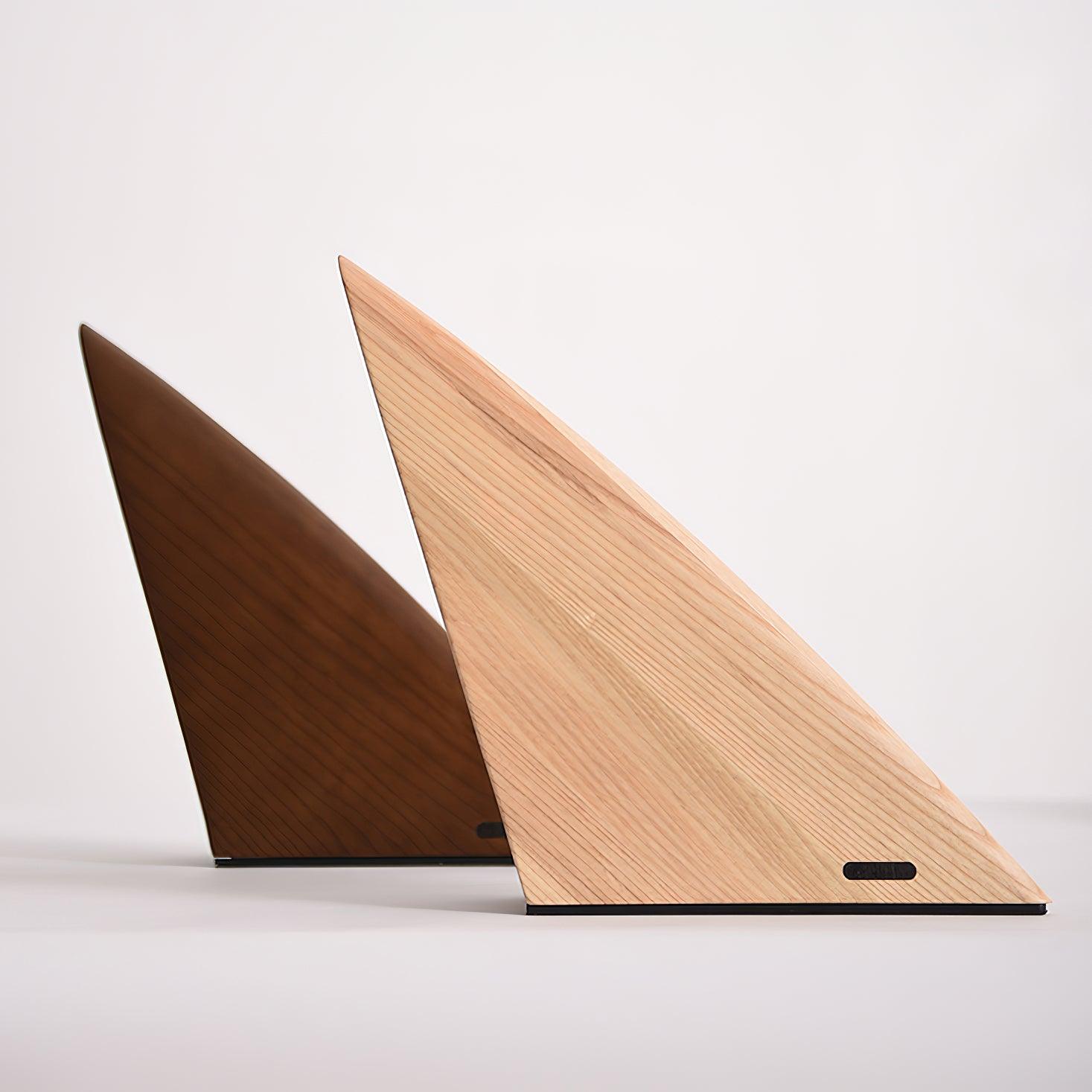 Triangular_Table_Lamp_11