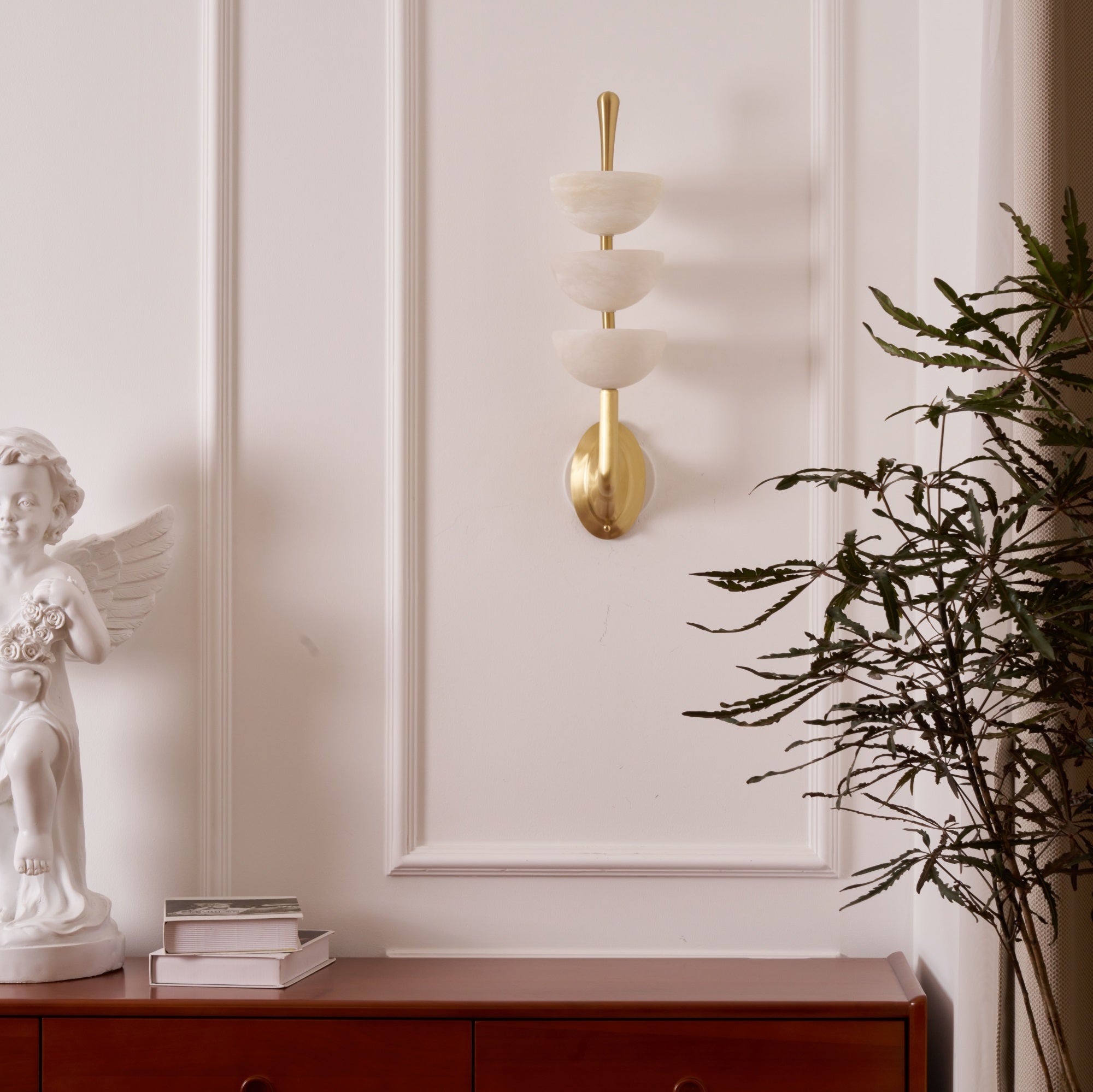 Triple_Alabaster_Wall_Lamp_10