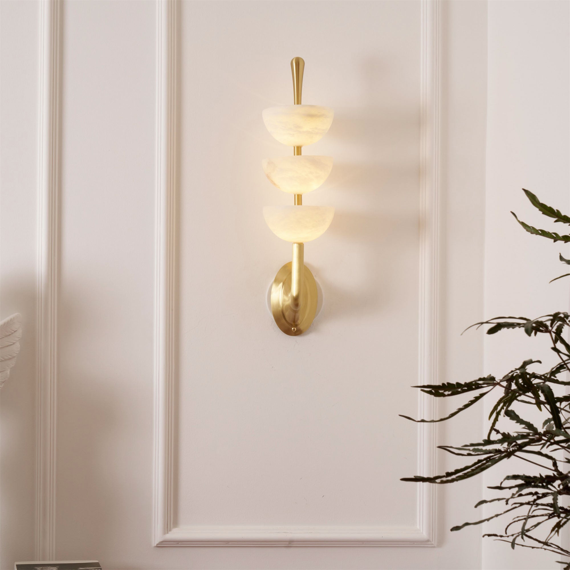 Triple_Alabaster_Wall_Lamp_11