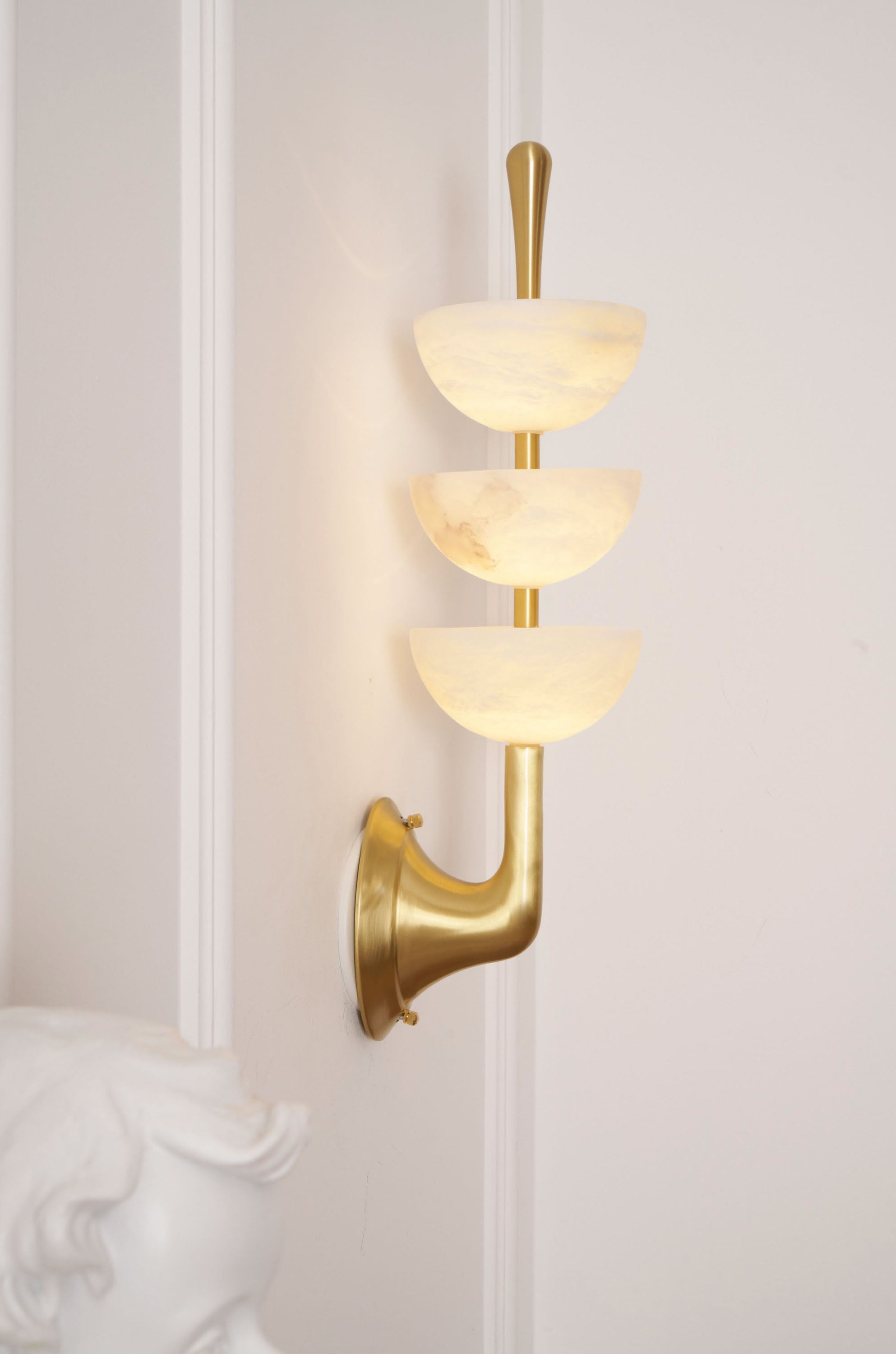 Triple_Alabaster_Wall_Lamp_14