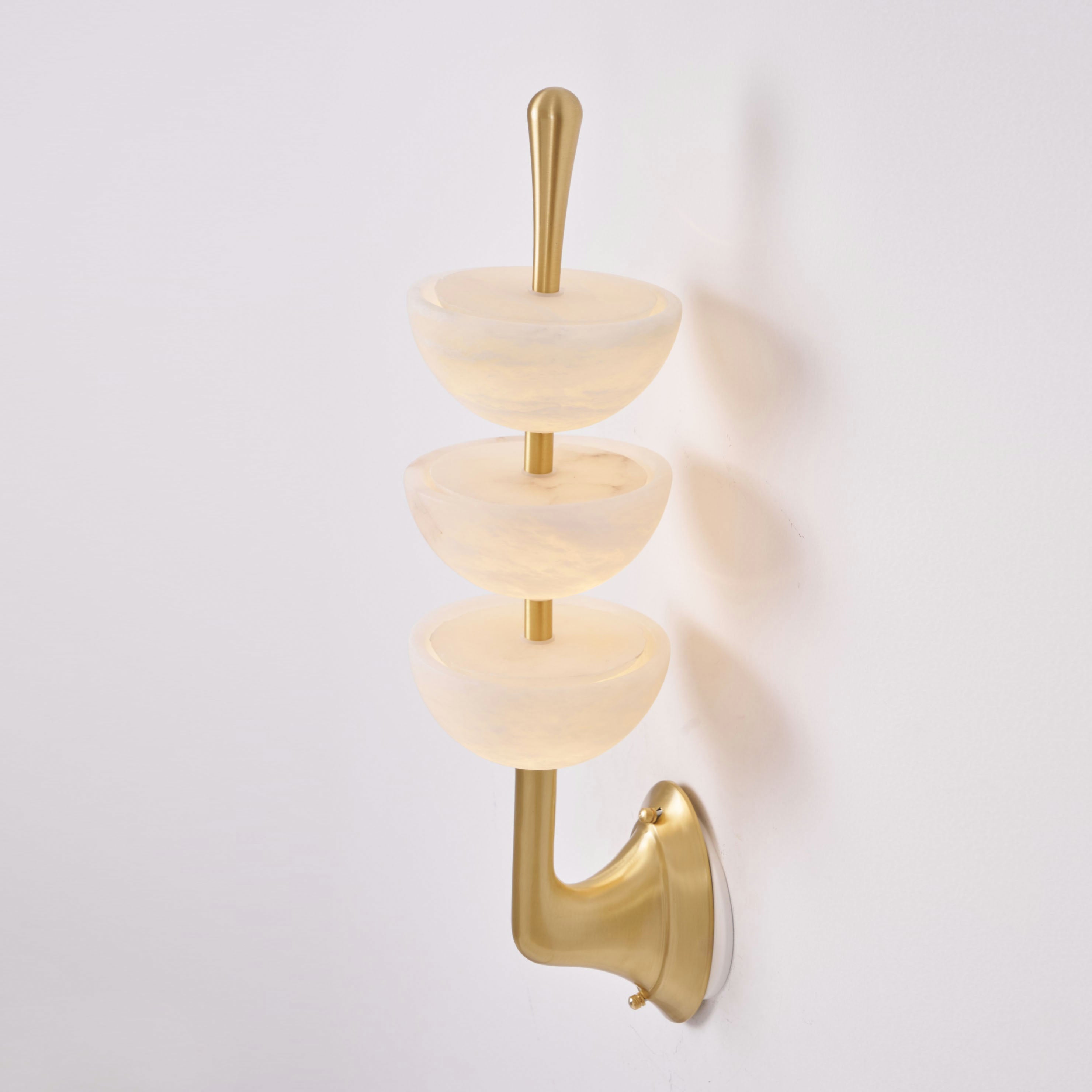 Triple_Alabaster_Wall_Lamp_3