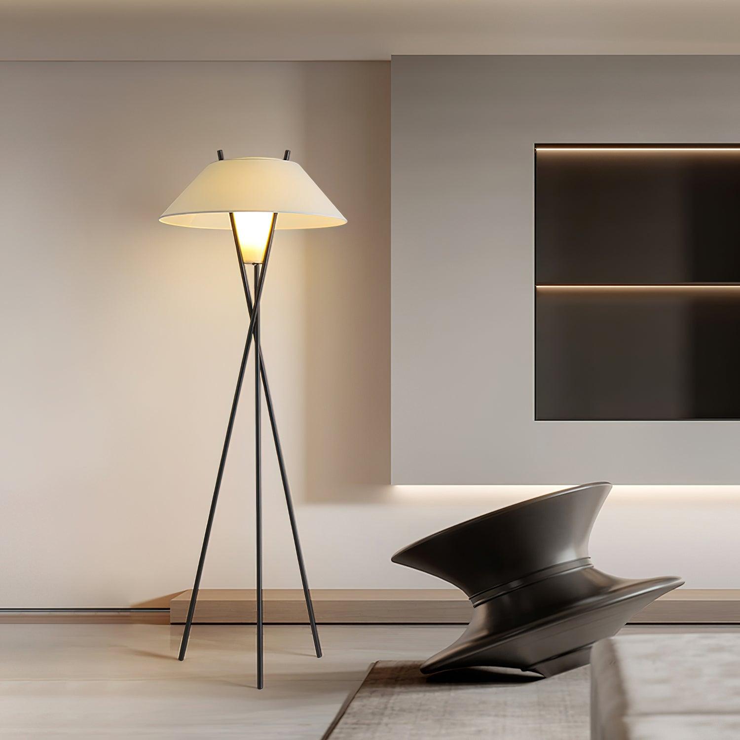 Tripod_Cap_Floor_Lamp_10