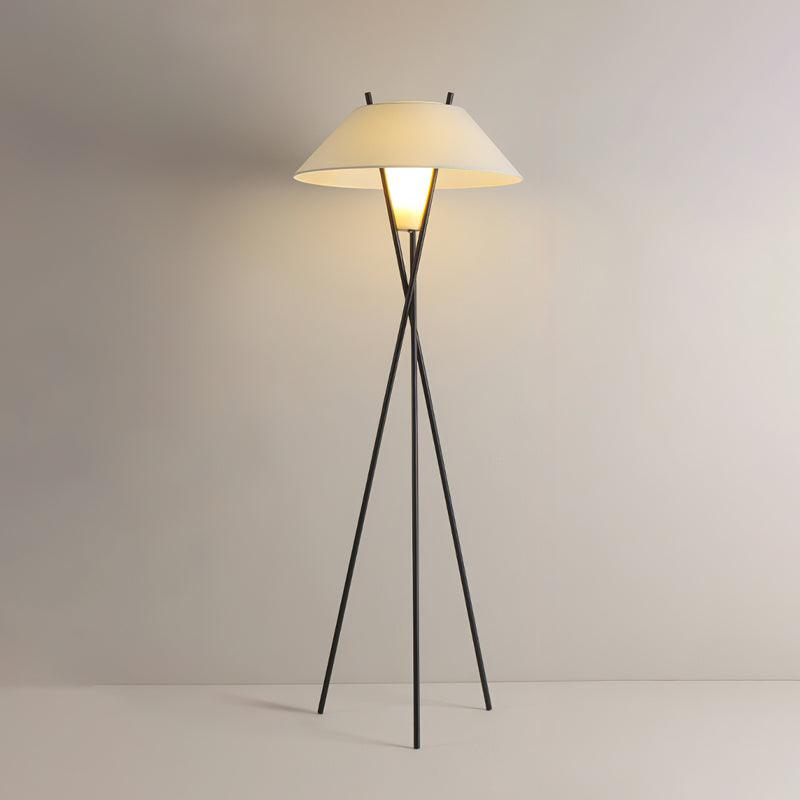 Tripod_Cap_Floor_Lamp_16