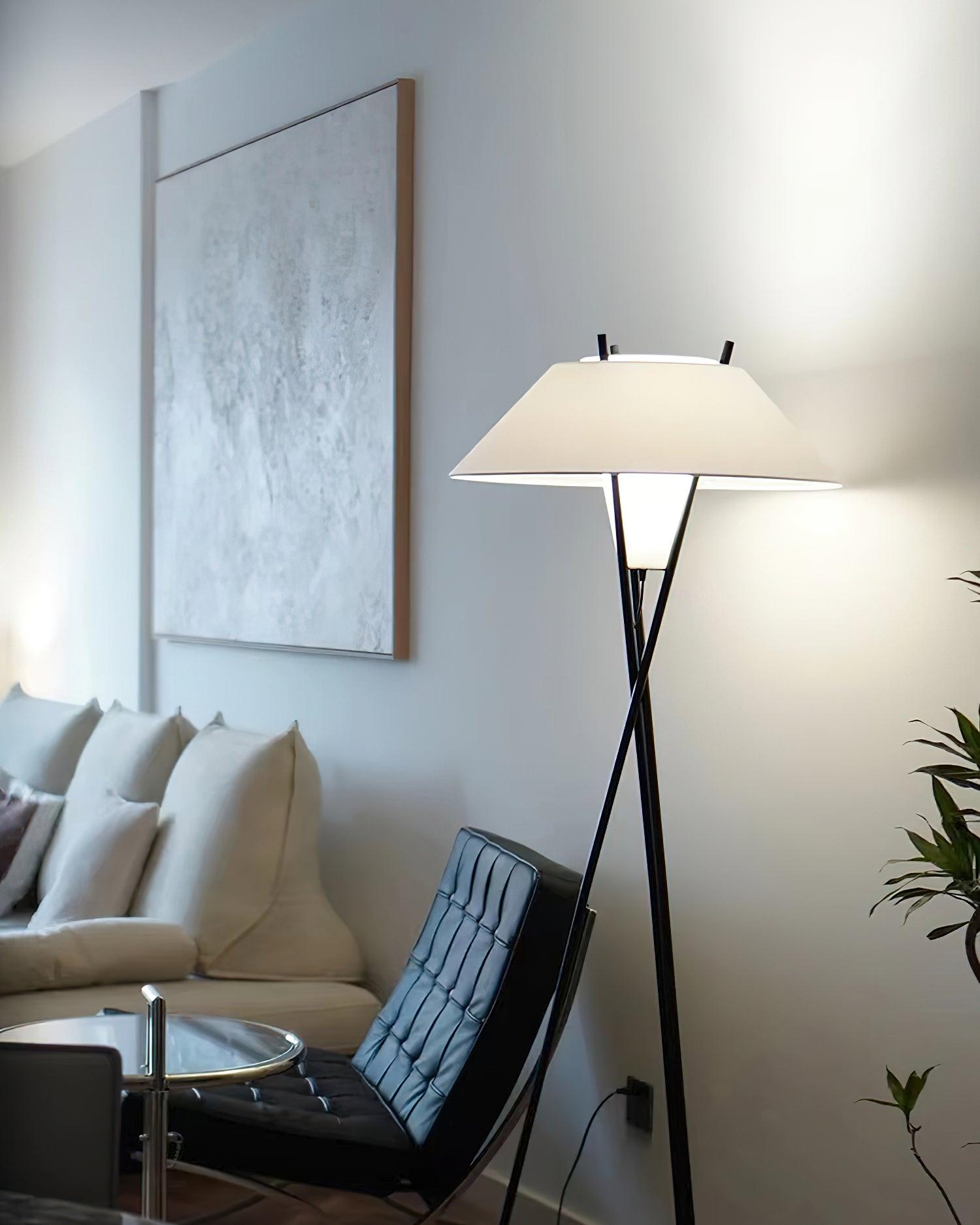 Tripod_Cap_Floor_Lamp_21