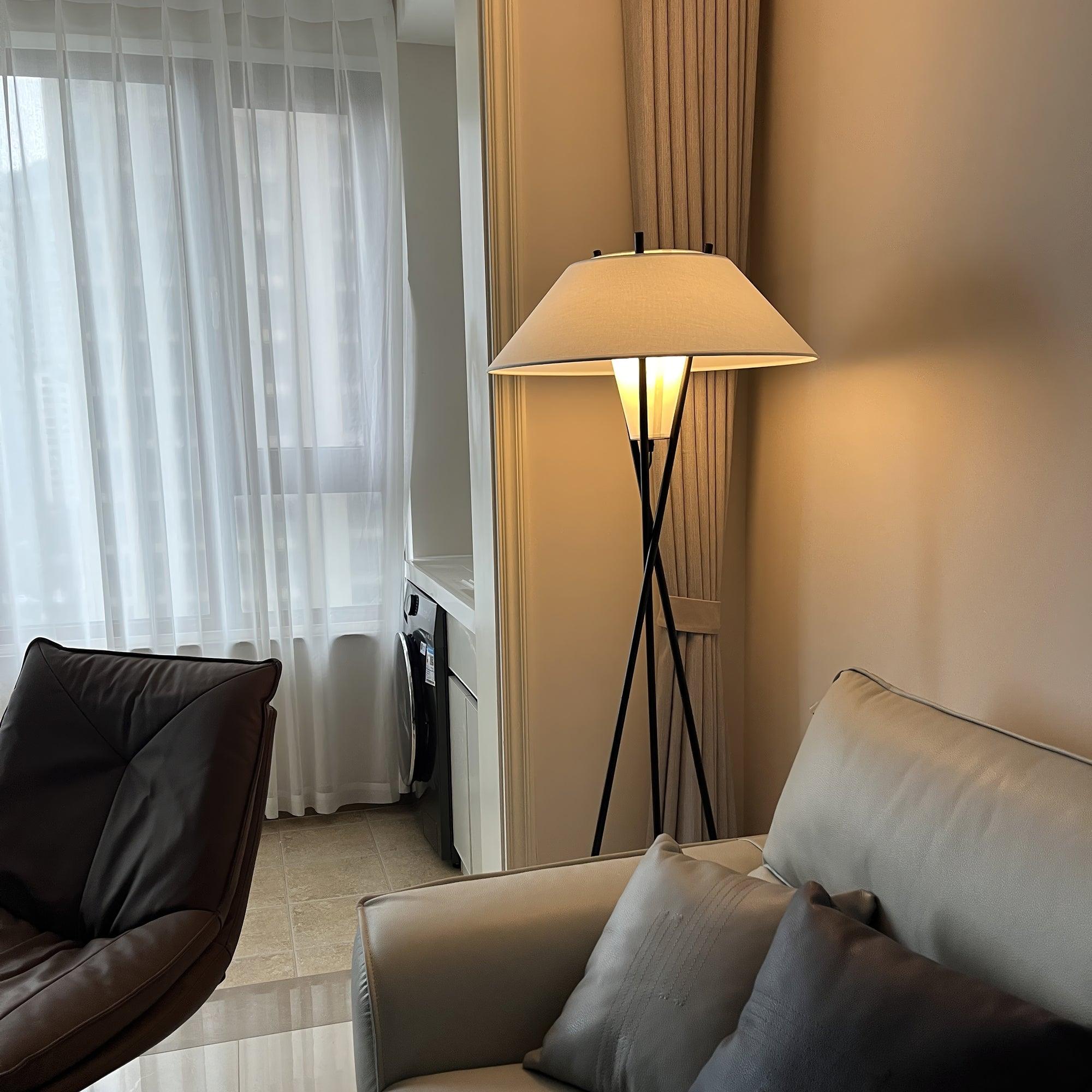Tripod_Cap_Floor_Lamp_5