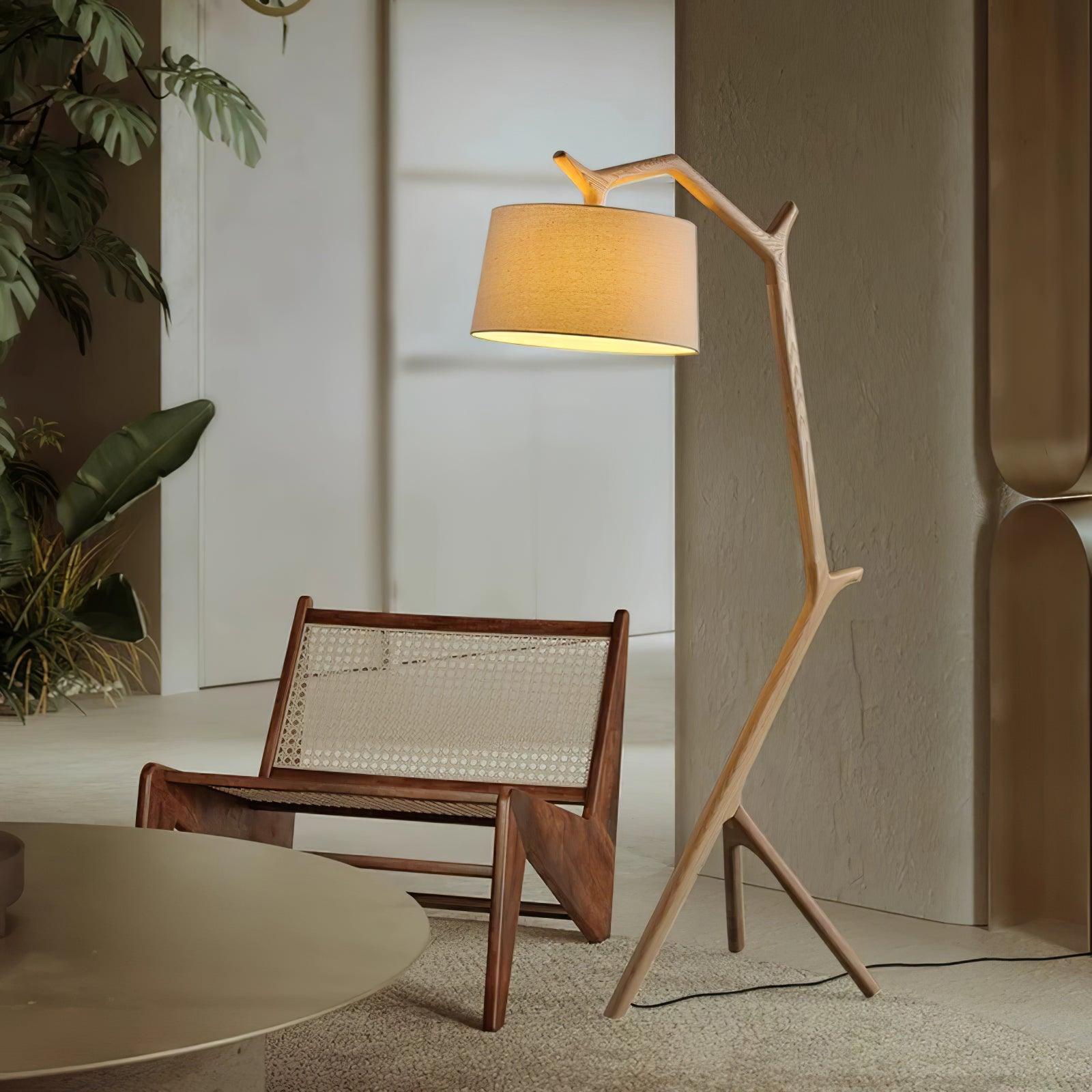 Umahi_Floor_Lamp_1