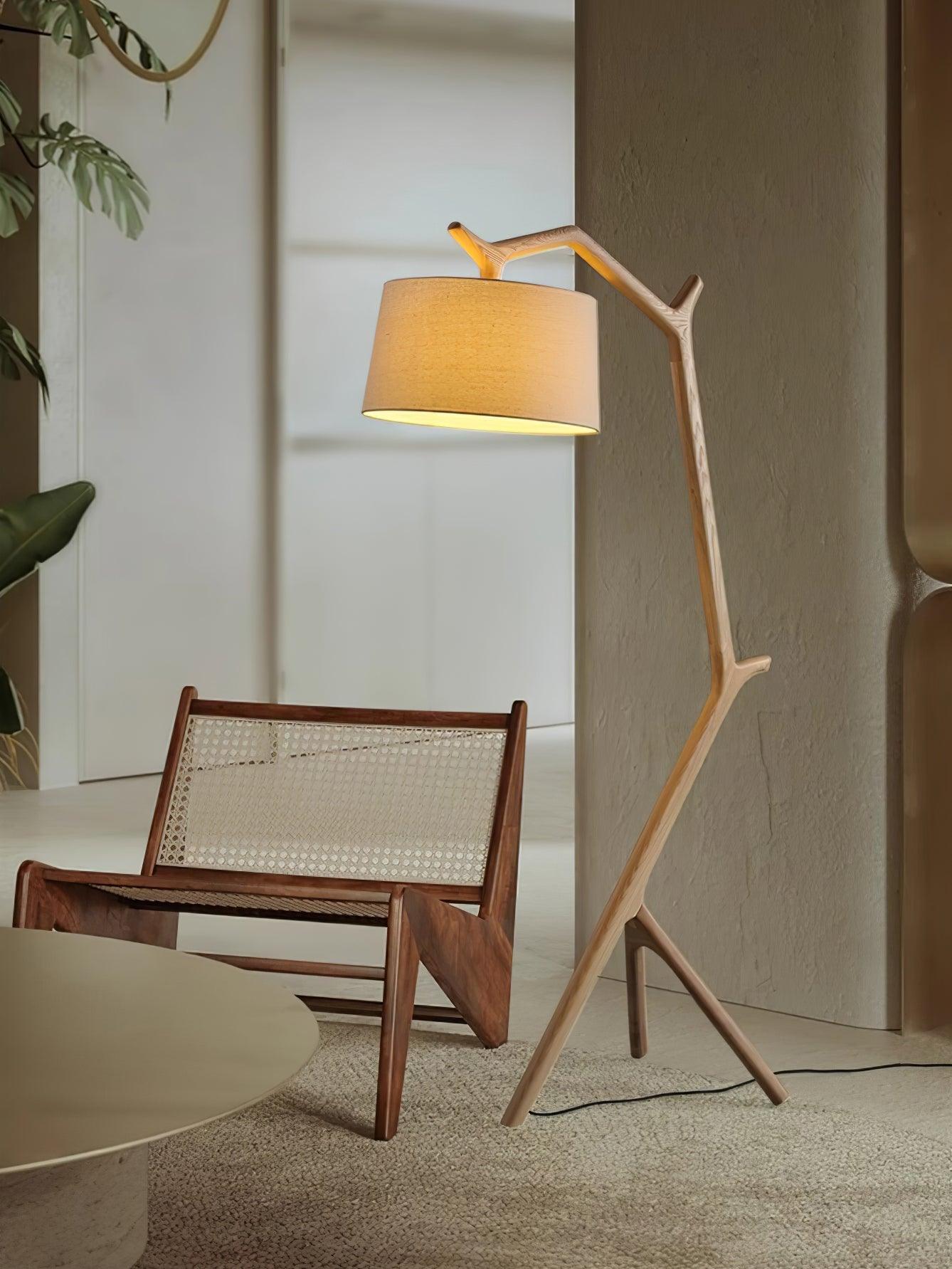 Umahi_Floor_Lamp_2