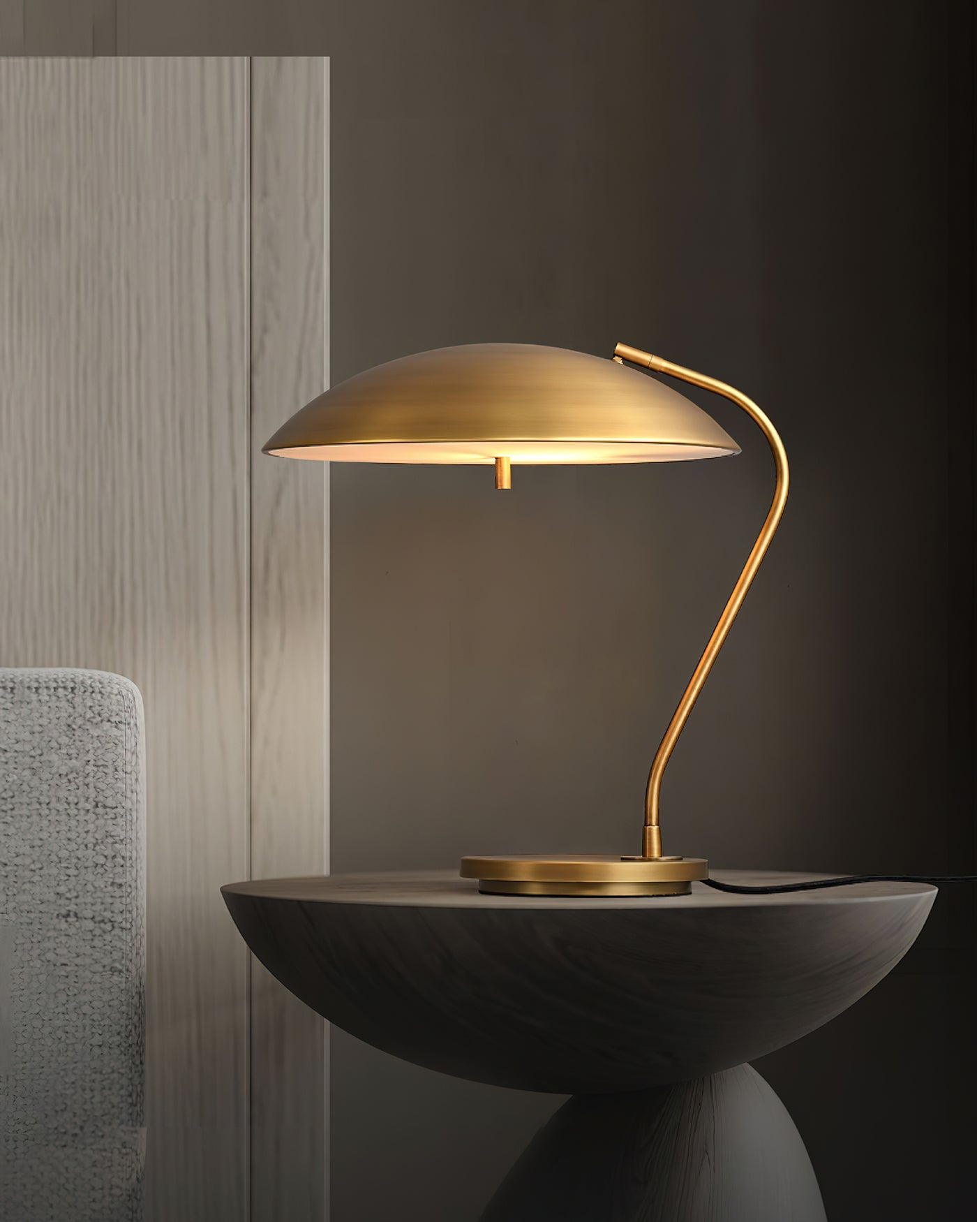 Valencia_Table_Lamp_Brass_4