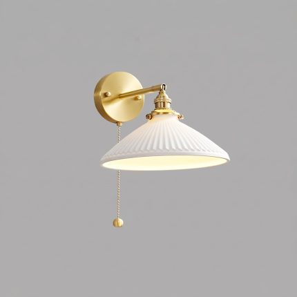 Vesta Wall Lamp