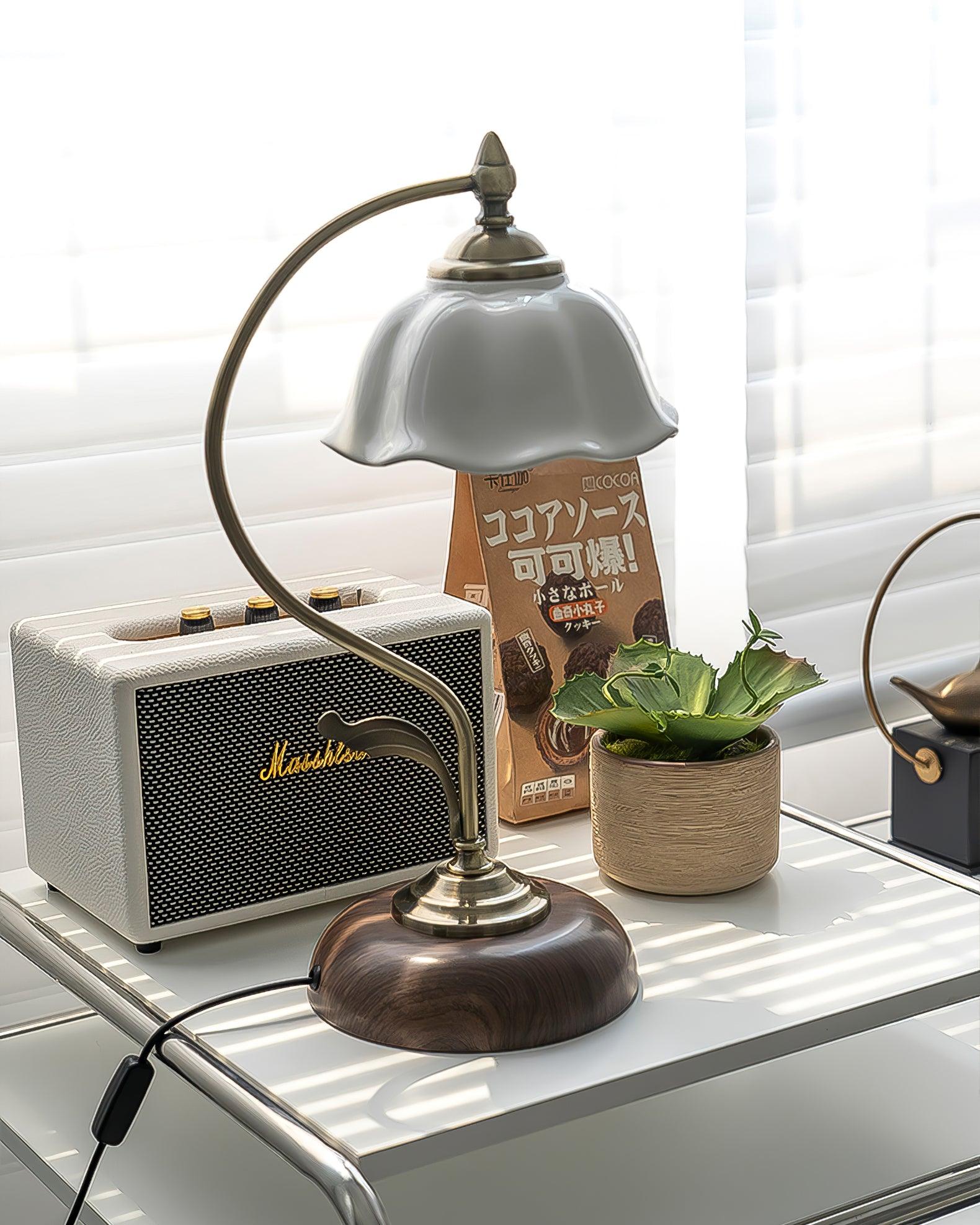Vintage_Laiton_Table_Lamp_10