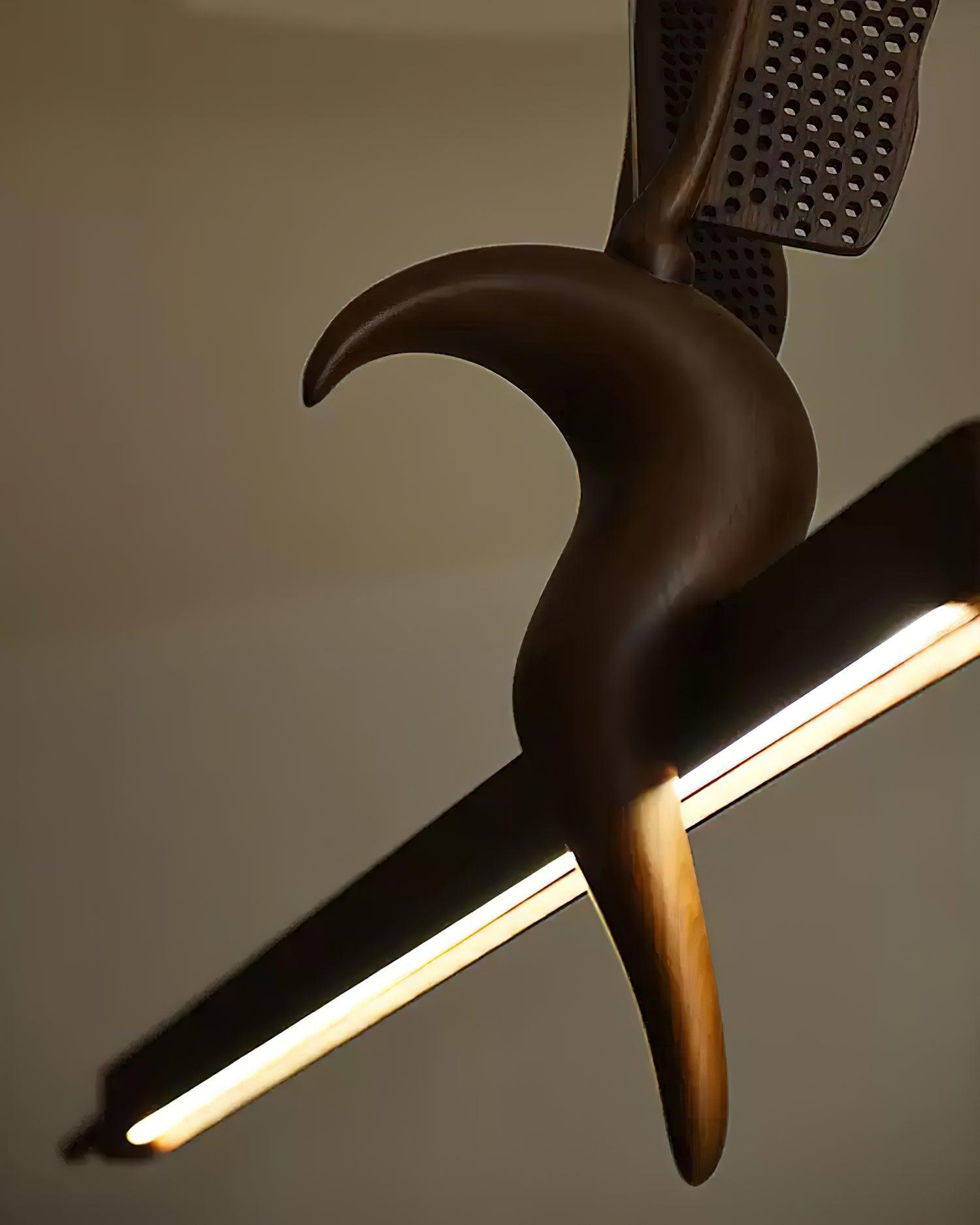 Wait_Chandelier_13