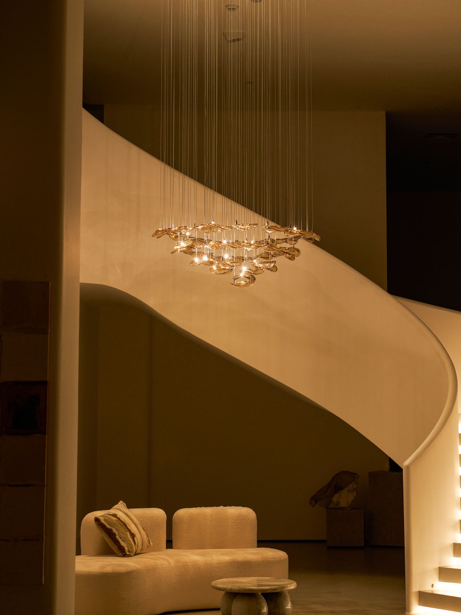 Wave-_Floating_-Leaf_-Chandelier-_3