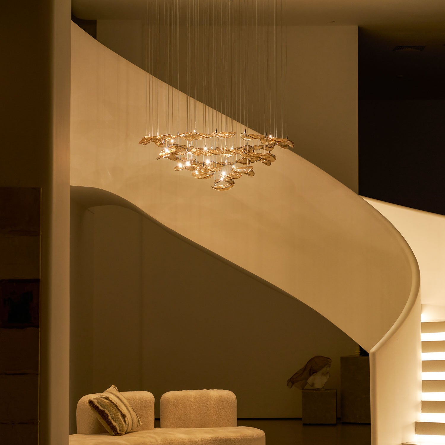 Wave-_Floating_-Leaf_-Chandelier-_4