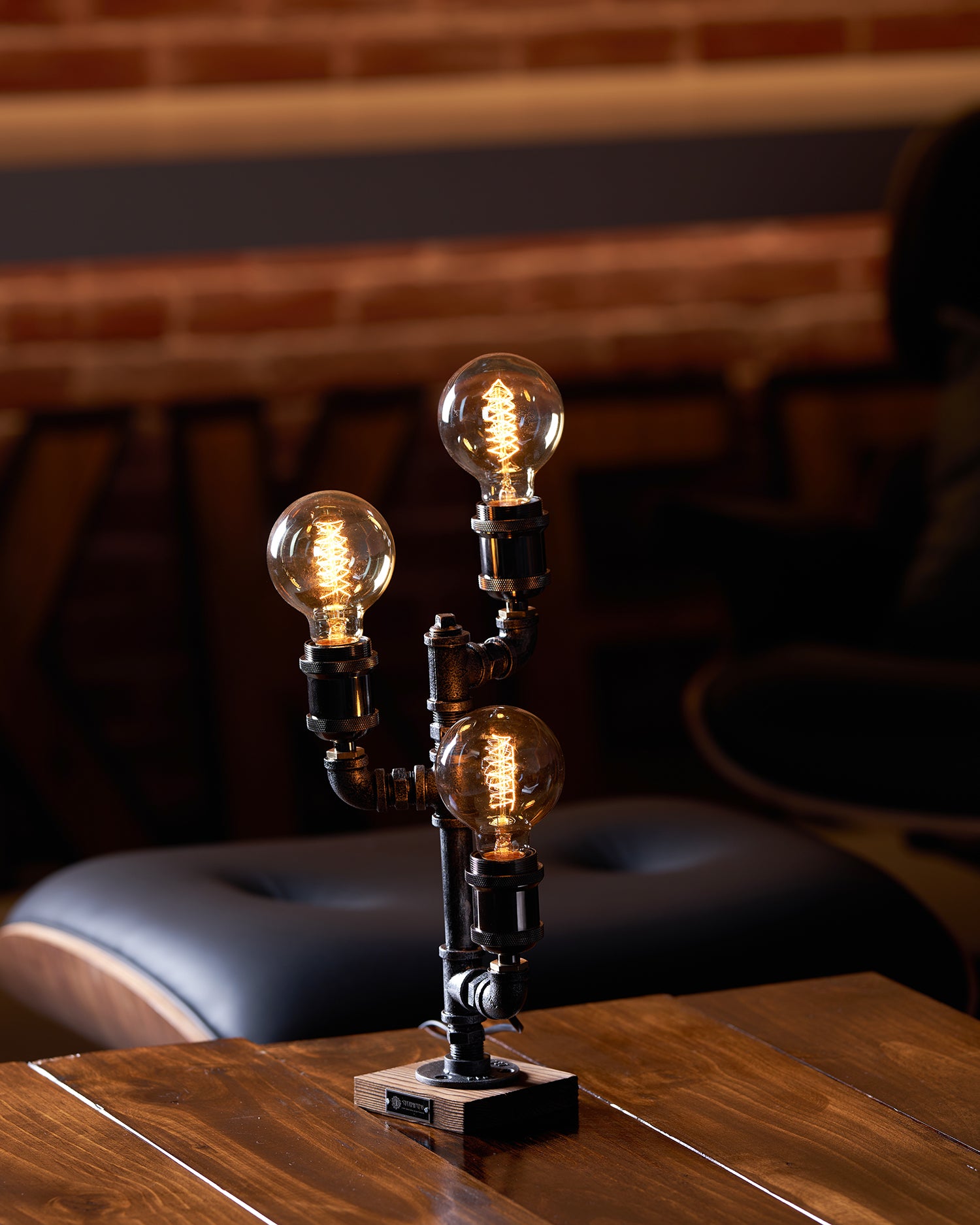 Wood-Edison-Table-Lamp_10