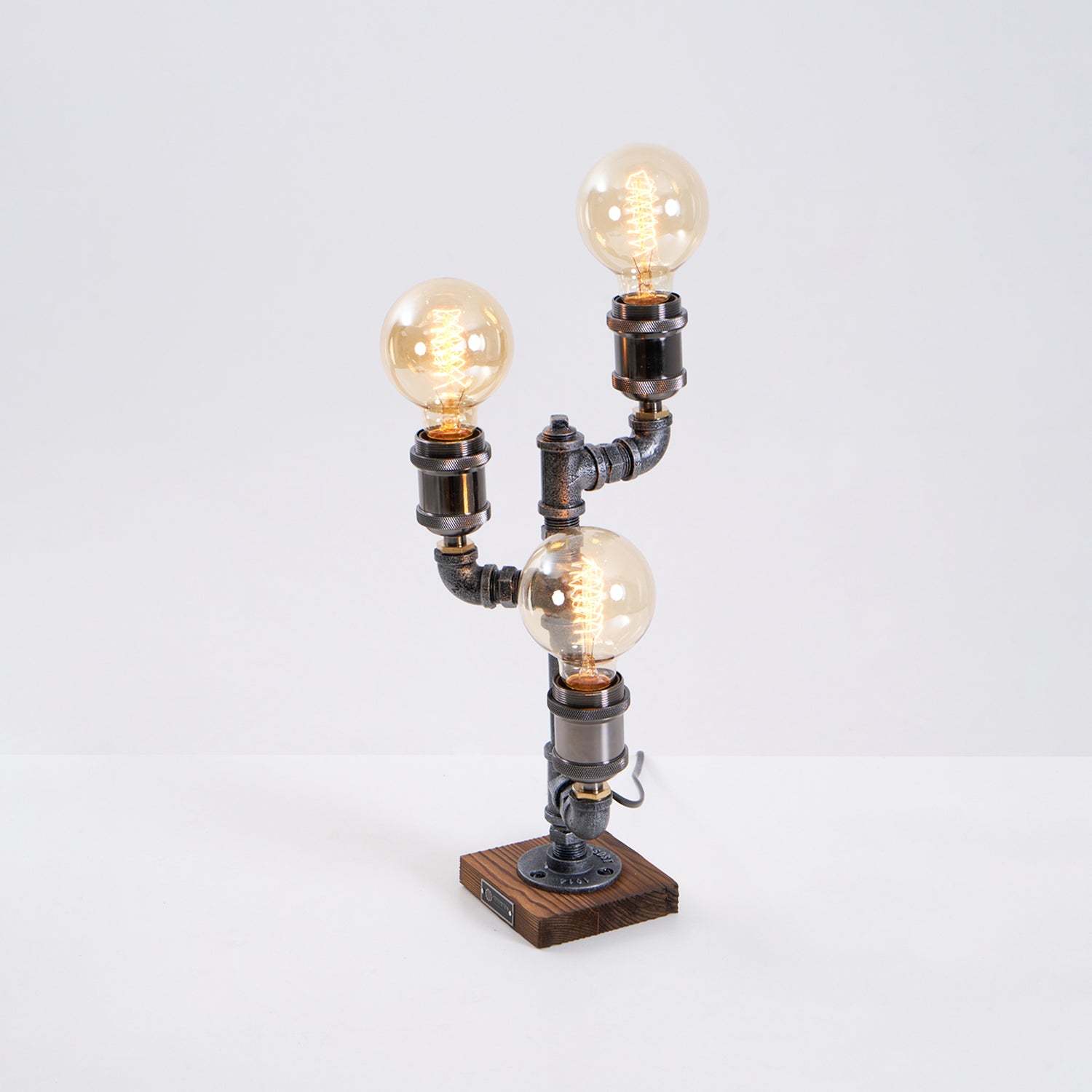 Wood-Edison-Table-Lamp_2
