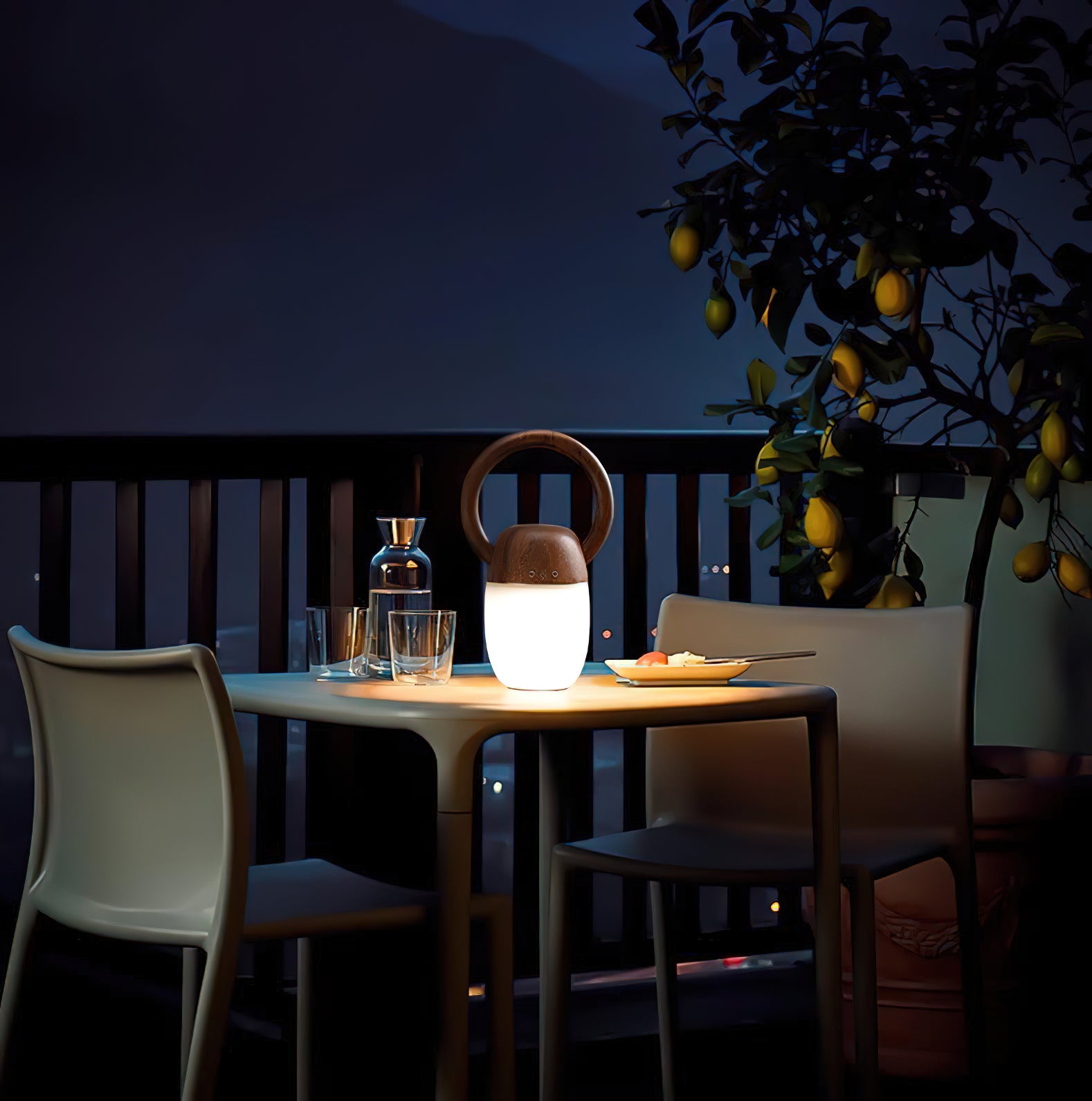 Wood_Language_Table_Lamp_11