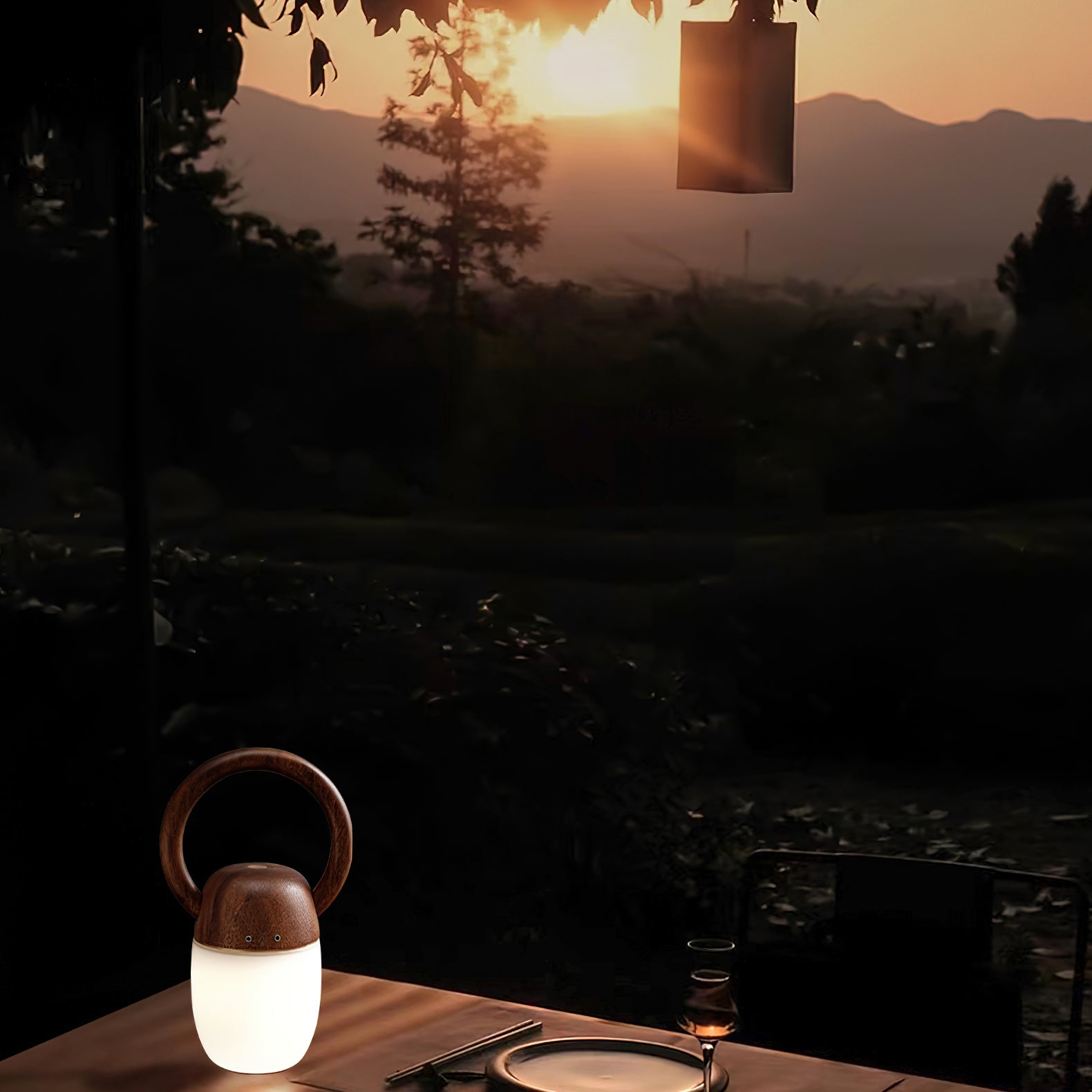 Wood_Language_Table_Lamp_3