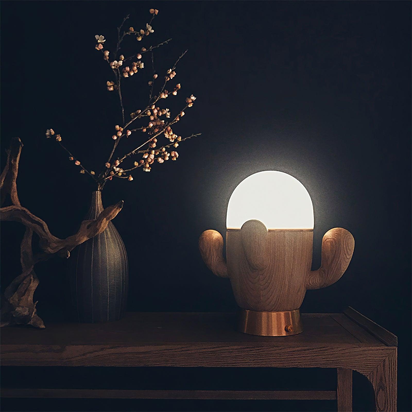 Wooden_Cactus_Table_Lamp_2
