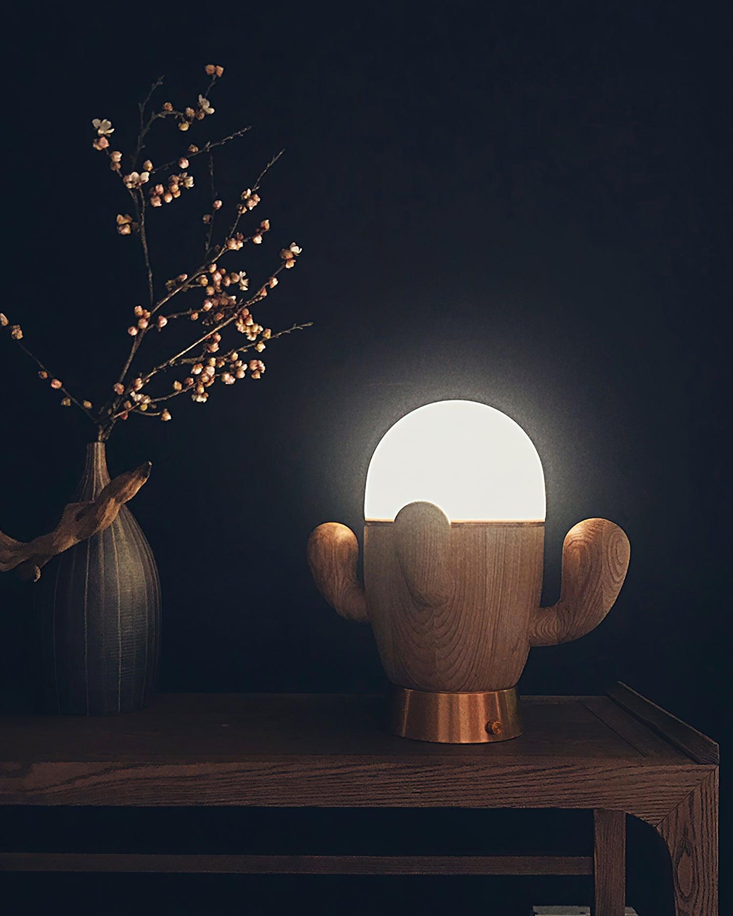 Wooden_Cactus_Table_Lamp_8