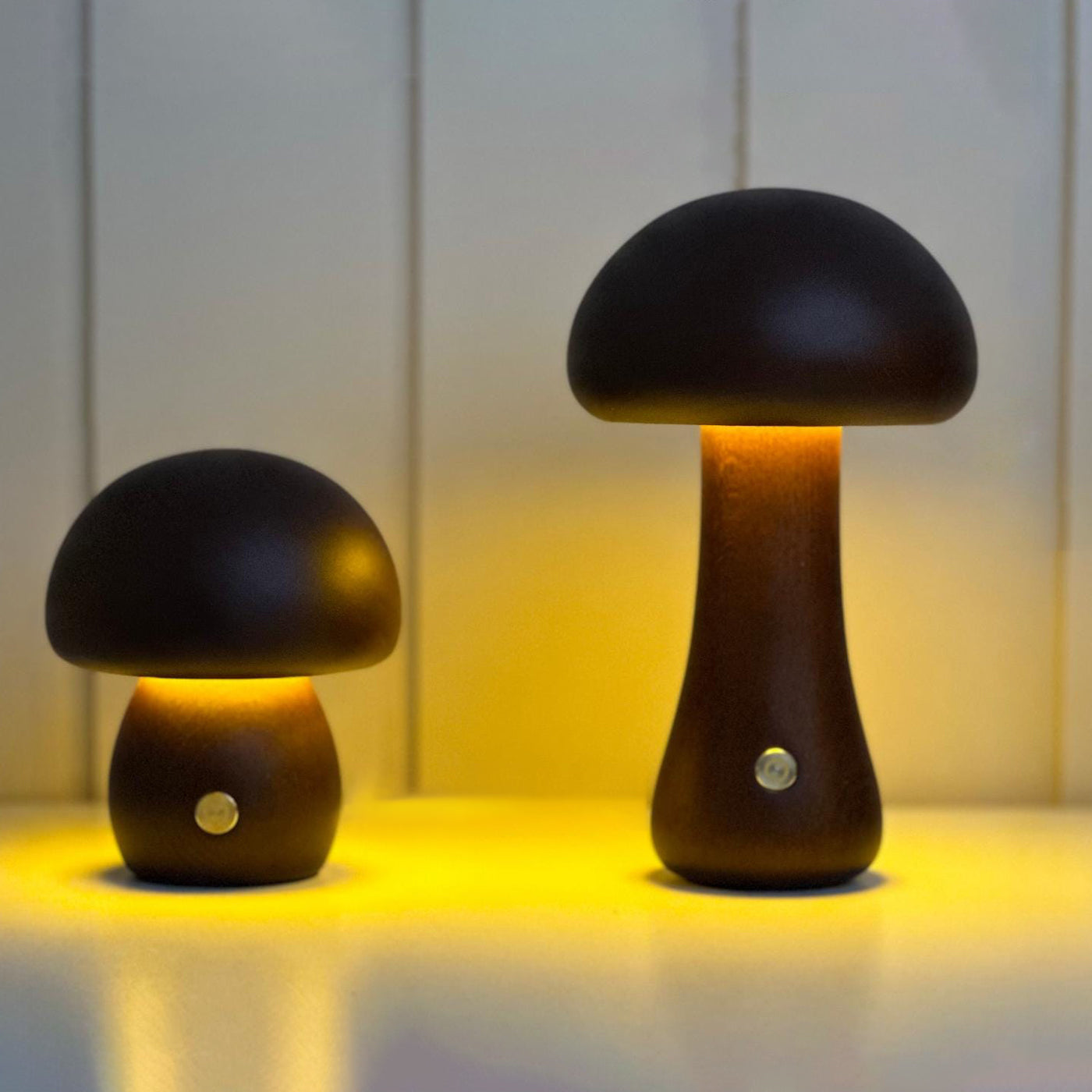 Wooden_Mushroom_Table_Lamp_4_6d9a3c42-16b2-48c8-82ef-203649341bbf