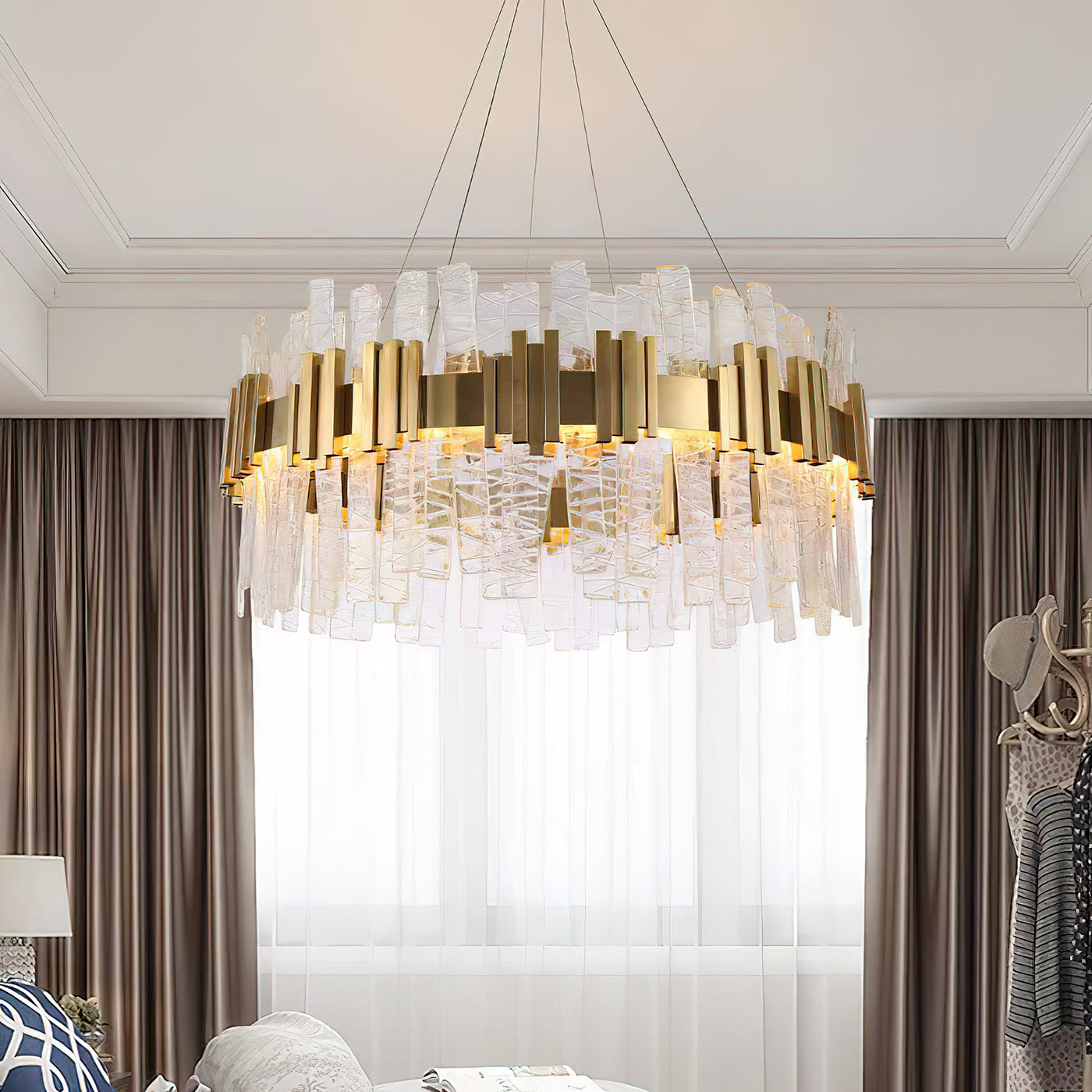 YLK_Tabitha_Chandelier_1