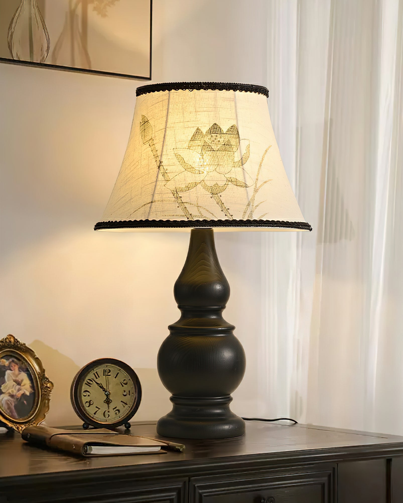 Zen_Lotus_Table_Lamp_3